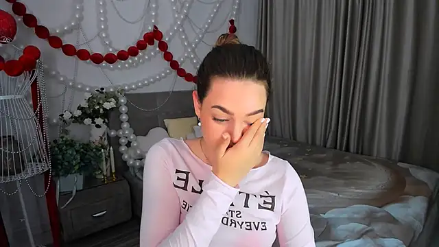 MiracleCurly live XXX chat