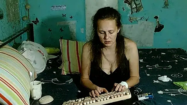 brighteyes77: онлайн-секс-чат