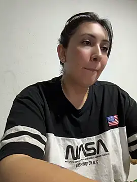 XXX chat uživo modela KittyObsession