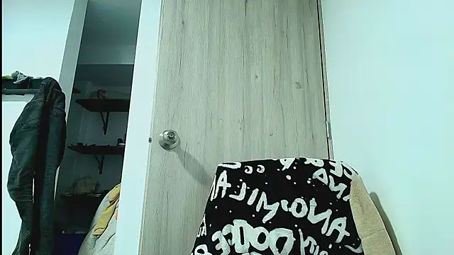 Chat XXX en directo de thomas_gun