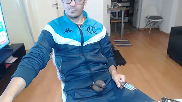 Chat XXX en directo de guachin_hunk