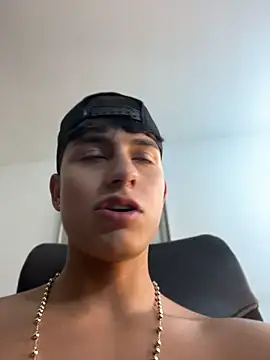 Chat +18 de Lander_Cruz ao vivo