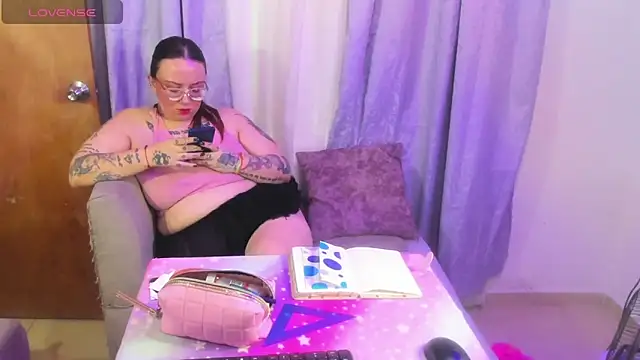 MiaYMolly's Live XXX Chat