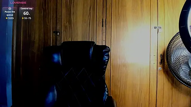 DakotaBabyy_ – Naživo XXX chat