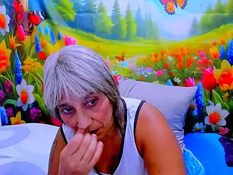 indianroxy's Live XXX Chat