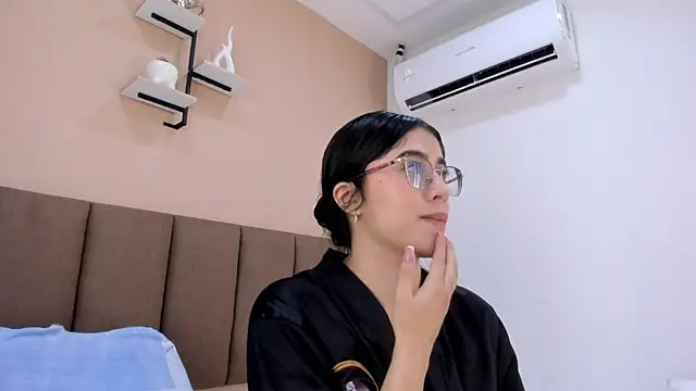 Amy_wats0n's Live XXX Chat