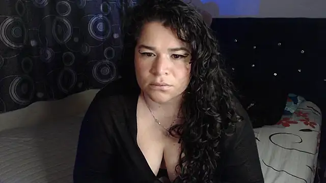 Chat +18 de ANGELIQUE_KLANE ao vivo