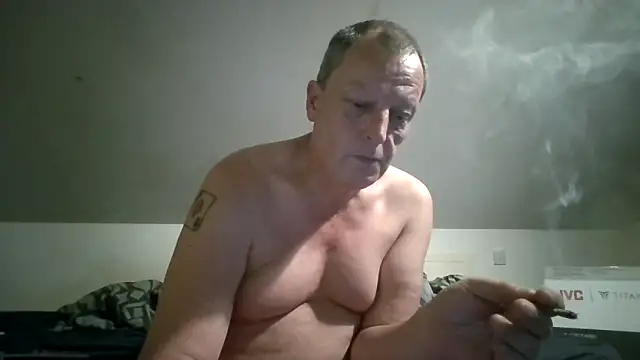 chubbybear2cum's Webcam Show