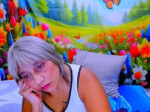 indianroxy's Live XXX Chat