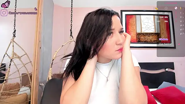 _EmilyJireh_'s Live XXX Chat