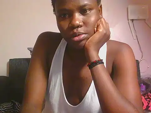 Sweet_ebony09 Adlı Modelin Canlı XXX Sohbeti