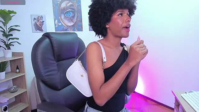 Chat +18 de NaomiSaenz_ ao vivo