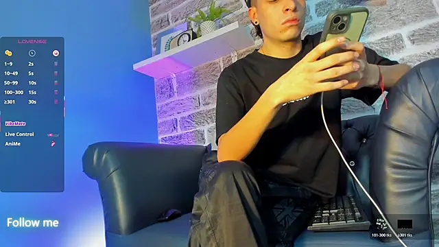 kevinn_bluee Live XXX Chat