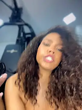 Chat XXX ao vivo de CurlyOopsieXXX
