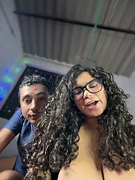 Chat XXX en directo de Simone_Miller