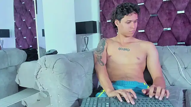 Chat XXX Live TonyBenedetti