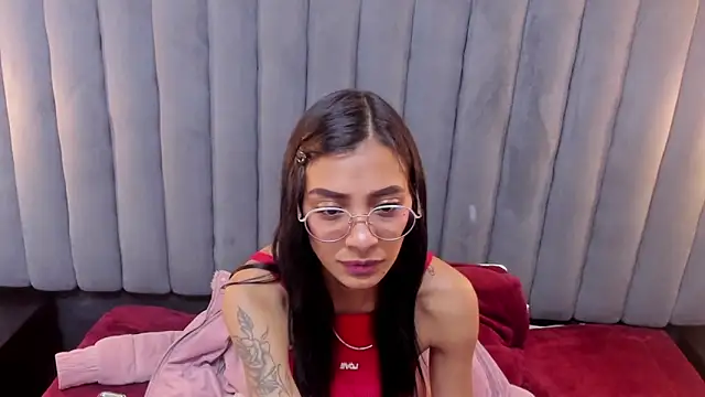 KarlaSlutSkinny__ Live XXX-chat