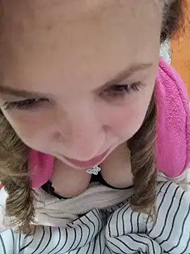 AMORARDENTE Adlı Modelin Canlı XXX Sohbeti
