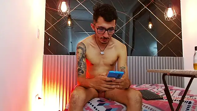 DylanAnderson1 Live XXX-Chat