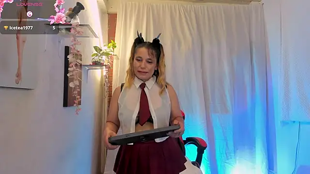AuroraRojas' Live XXX Chat