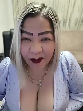 Dalessa_Bigtits live XXX chat