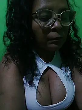 Amarantha25 élő XXX-chatje