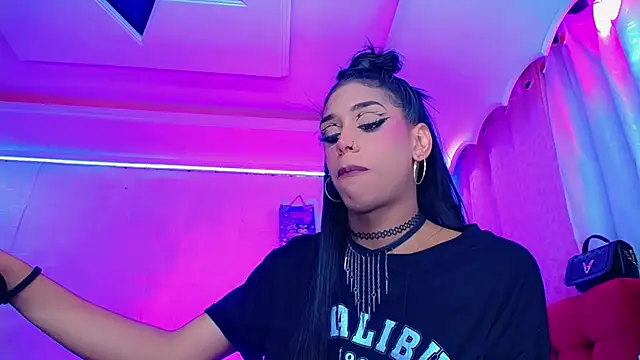 Chat XXX en directo de NahomiCamper