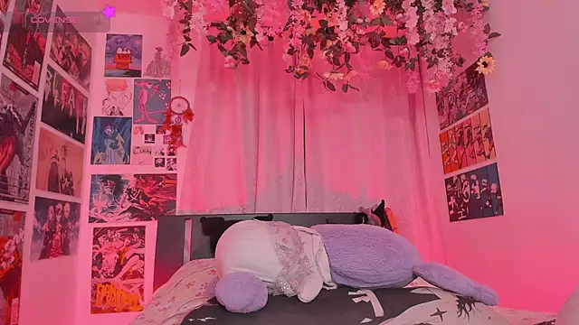 MissCurvyTopのライブXXXチャット