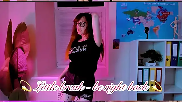 CarolGiggly's Live XXX Chat