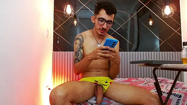 DylanAnderson1 Live XXX Chat