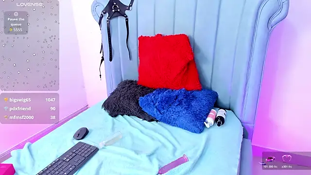 TallSnuSnu's Live XXX Chat