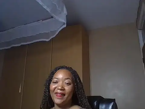 Chat XXX en directo de queenbebony