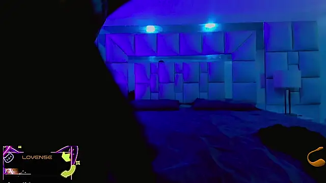 Chat +18 de Elena_and_Julian ao vivo