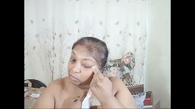 Indiantasha's Live XXX Chat
