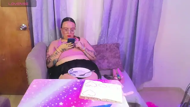 MiaYMolly live XXX chat