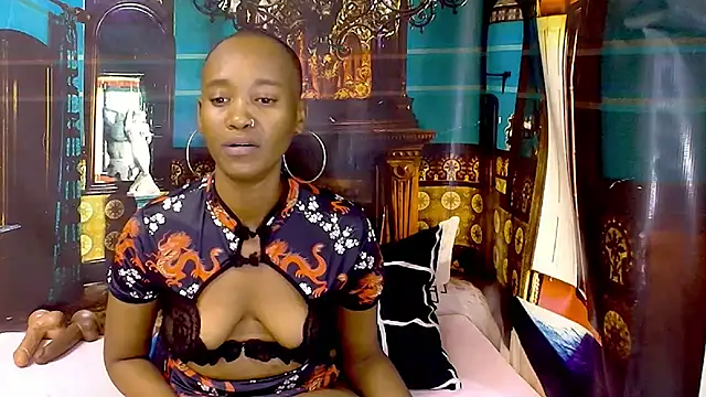 EbonyOlive69 Adlı Modelin Canlı XXX Sohbeti