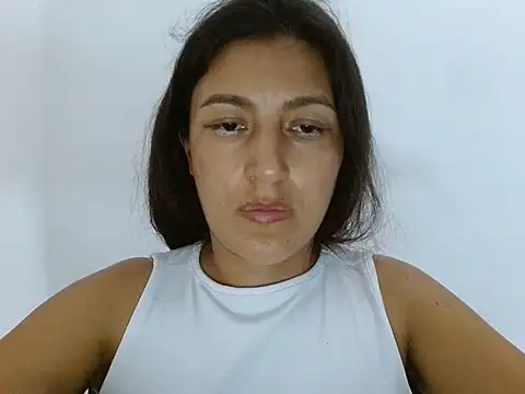 SarahFriendly Chat XXX in diretta