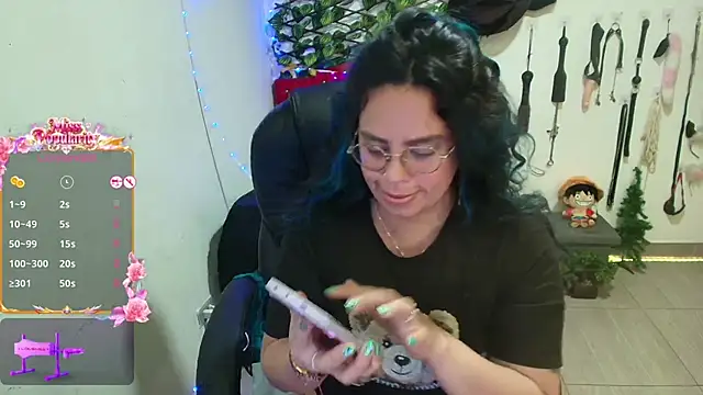 elektra_32's Live XXX Chat
