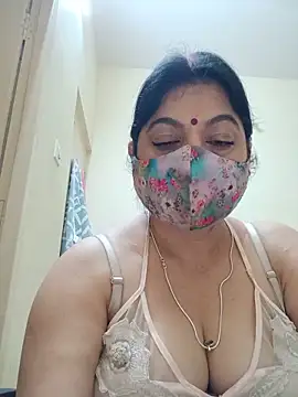 Ratna-777 Chat XXX live