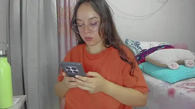 HARLEYNAPIER live XXX chat