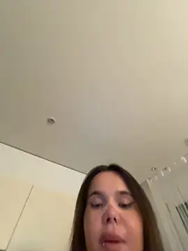 Chat +18 de TheCinderella ao vivo