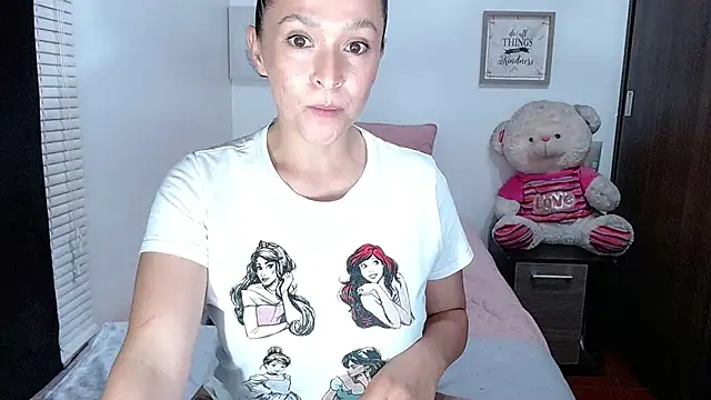 Minndy_ Chat XXX in diretta