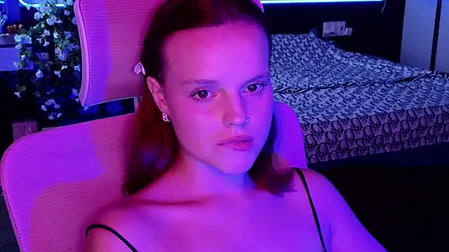 mollybossy Adlı Modelin Canlı XXX Sohbeti