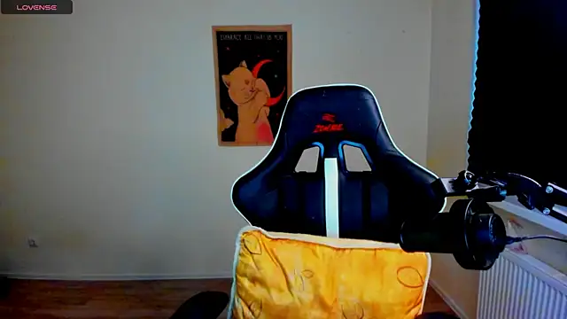 your_tora's Live XXX Chat