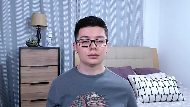 BlackFoXXX69 现场XXX聊天