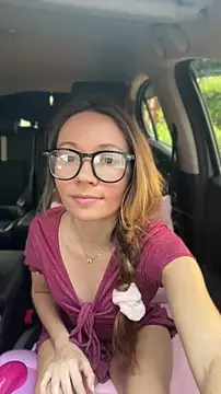 Czat XXX na żywo – Mini_girl_do_it_better