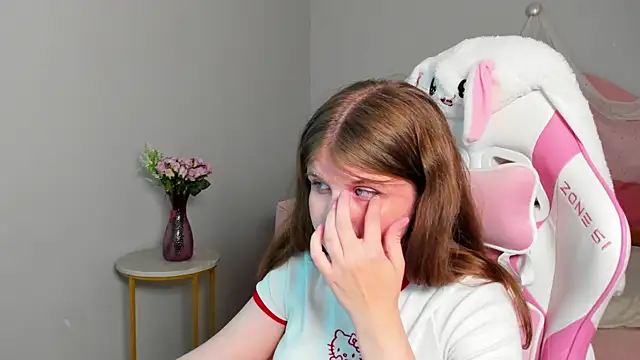 ChloeHalses লাইভ XXX চ্যাট
