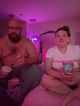 PiggyRose's Live XXX Chat