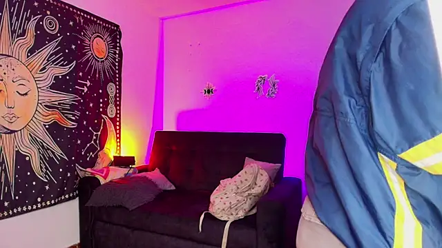 Cat__Moon__'s Live XXX Chat
