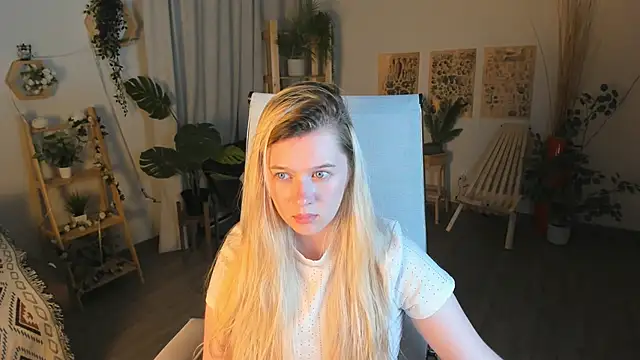 CelestineMauriac Adlı Modelin Canlı XXX Sohbeti